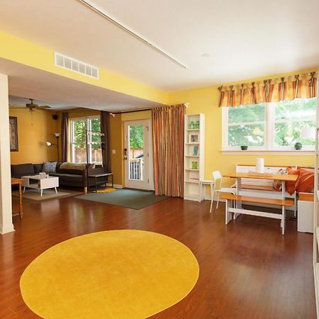 Home Steps From Oberlin Luaran gambar