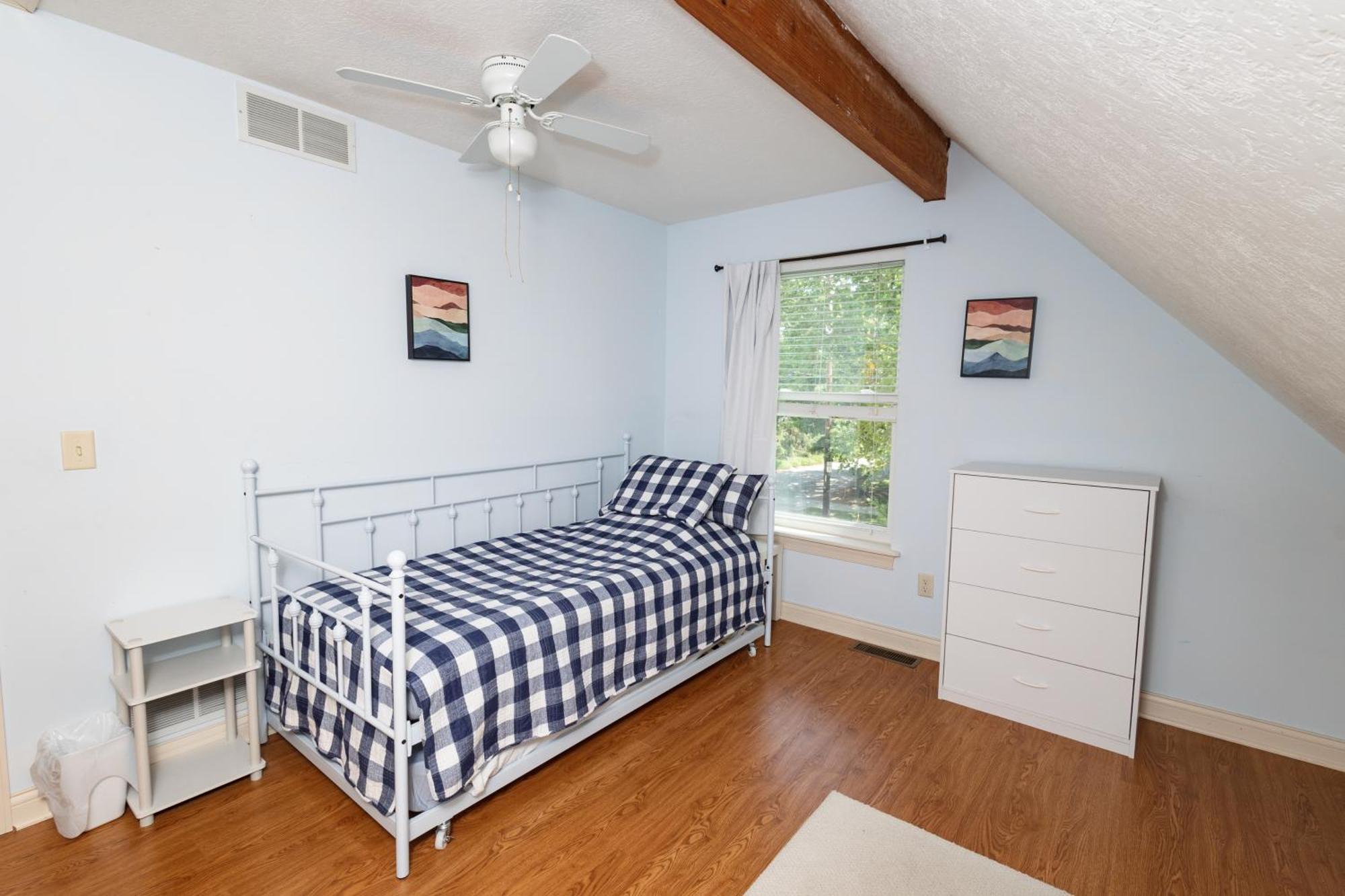 Home Steps From Oberlin Luaran gambar